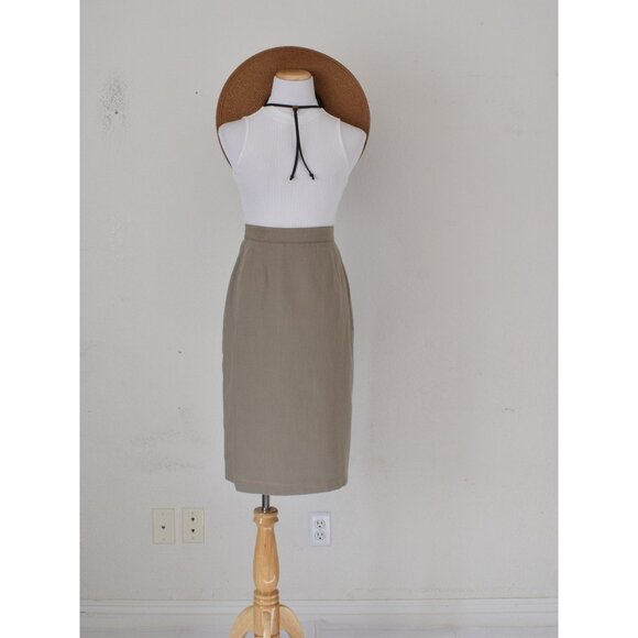 Vintage 90s Poly/Rayon Pale Olive Skirt size 8 | 26 waist - Picture 4 of 8
